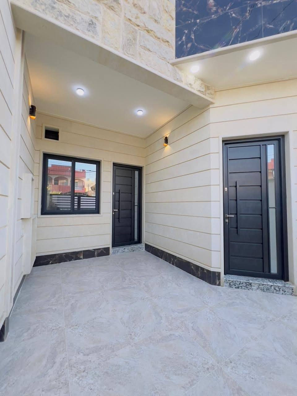 التهاني للعقارات 

🏠 🏠دار للبيع 🏠🏠

بناء حديث  استلام فوري 

بناء فول مرتب

📍الموقع حي الميثاق شارع مدرسة مكة

طابقين

4غرف نؤم 

صحيات بالطابقين
 

المساحة150

الواجه 7 ونص

↕️مكون من طابقين

✅سعر الدار عبر الهاتف 

مكتب التهاني للعقارات سايدين الميثاق مجاور شركة الحافظ 

👤فيس بوك #مكتب التهاني للعقارات

☎️ كورك ***********

☎️اسيا‏ ***********‏
