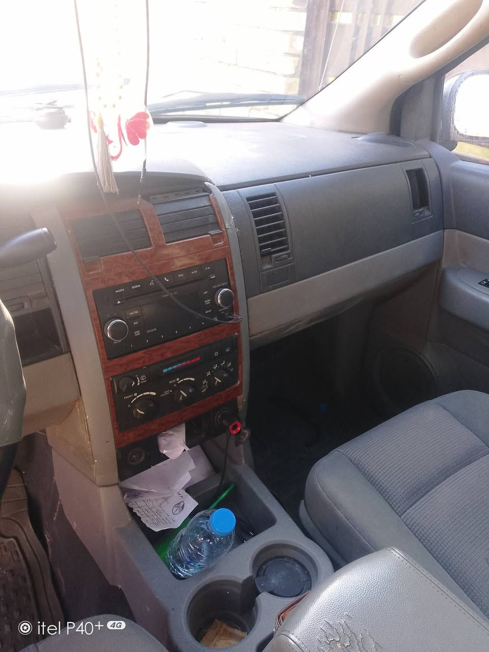 السلام عليكم ورحمة الله وبركاته 
دوج دورنكو 2008  رقم ذي قار  بسمي تحويل مباشر 
رقم مميز سنويه 31 هزه جديده مكينه 4700/ 8
تخم تاير صدر ضعيف سياره على الفحص تفحص سونار
الك تبريد تدفه كله شغال ترايك وين مايعجبك 
 عليك بس خلي بانزين ودعس سعر ***********
