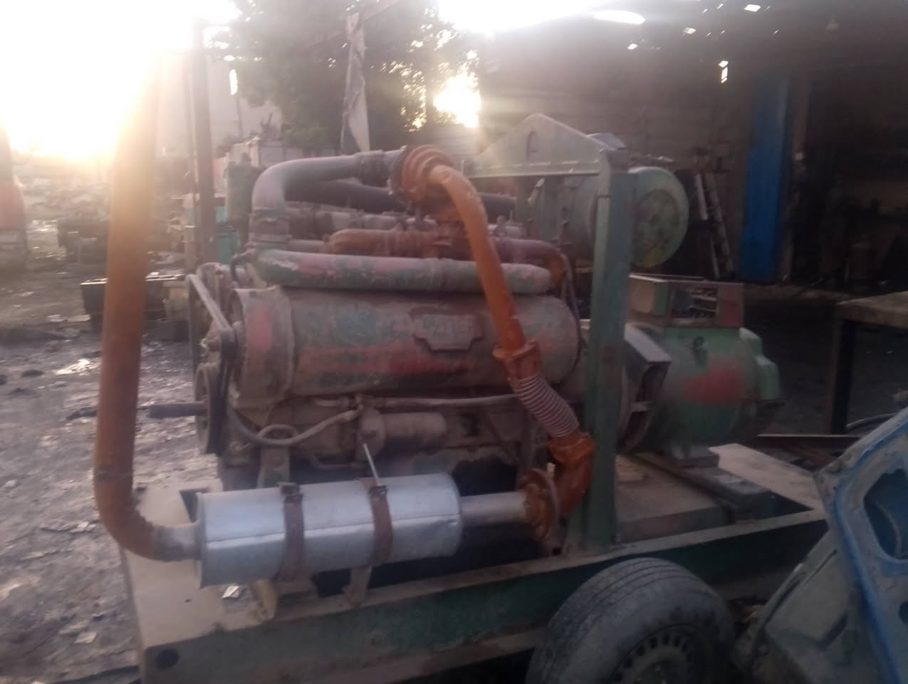 مولد لستر انكليزي توليد اعتقد 50كيفي مامتاكد شغال ثري فيز محرك بيه بخار السعر 10$ ورقات بغداد كسره وعطش قاسم أبو الكرينات ***********
