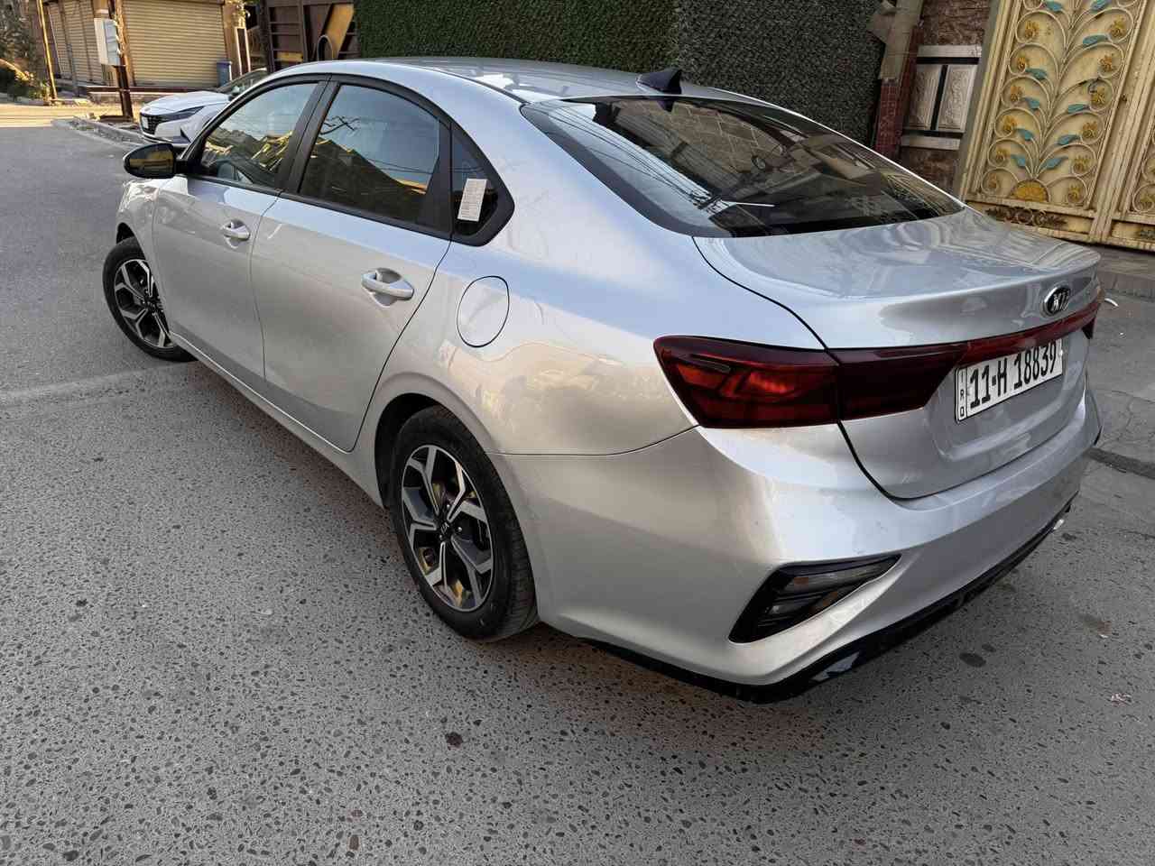 السلام عليكم
للبيع فورتي موديل 2019 بدون ايرباك ضربة  بسيطة 

السونر  والتقرير مال الحادث موجود مع الصور 

السعر 118  ***********
