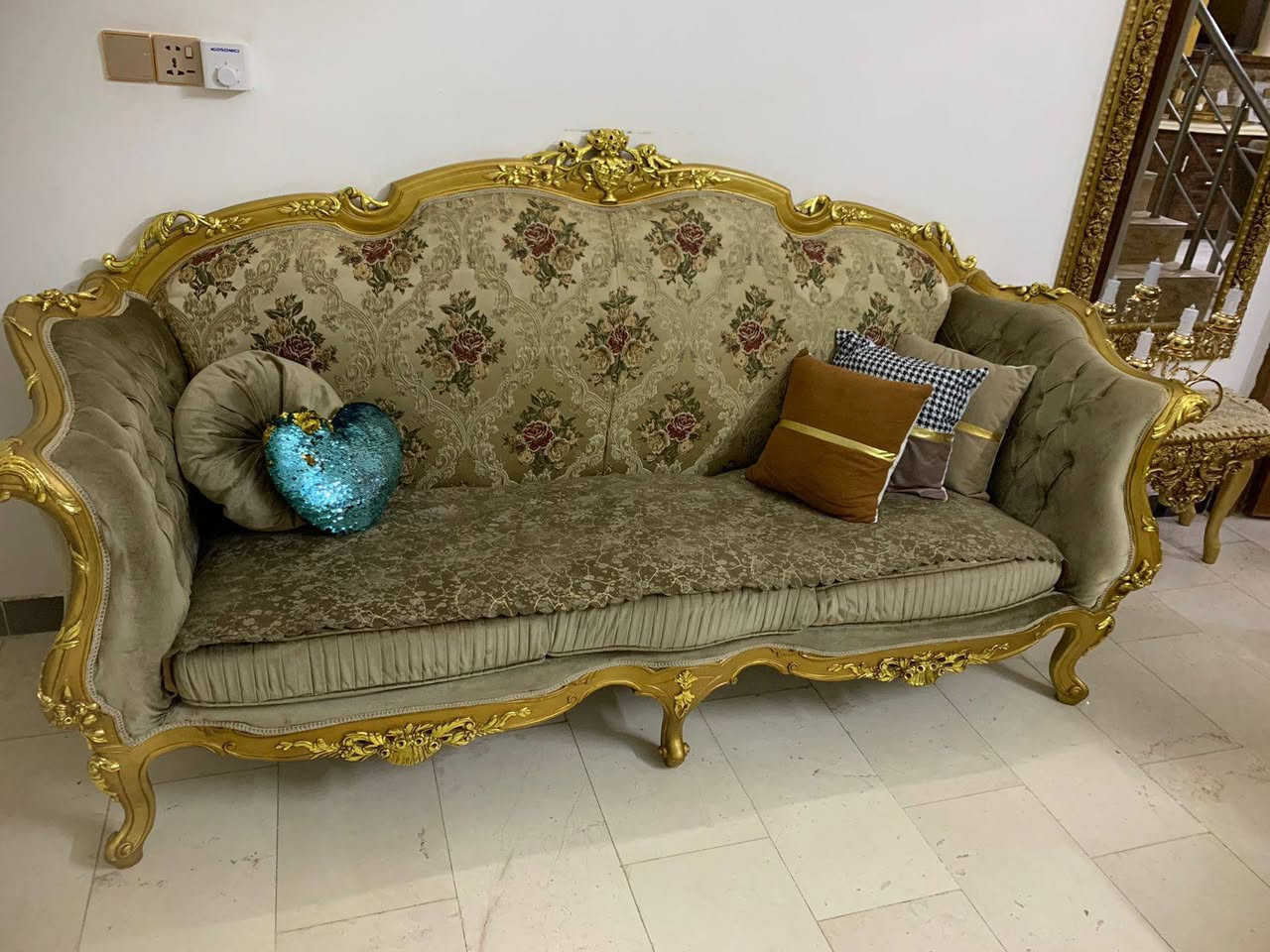 تخم مليون و٨٠٠ وميز طعام ٣٥٠الطوبجي جوه الجسر


**إذا كنت صاحب هذا الإعلان وتريد حذفه لأي سبب، رجاءا أرسل رسالة إلى الدعم الفني**