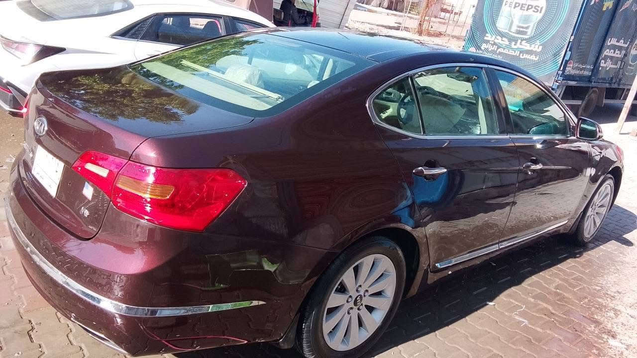 السلام عليكم كادينزا لون احمر (عنابي) فول VIP ملكي
مكينه 6 سلندر 3500
موديل 2011
مواصفات..
1-بصمه تشغيل
2-بصمه ابواب
3-مري شفط
4-جام اوتو
5-مثبت سرعه
6-ترحيب من تتقرب ع السياره
7-كشنات كهرباء
8-الكشن خزن ميموري وضعيات2
9-تبريد +تدفئه الكشنات كلهن
10-تحكم من الكشنات الخلفيه بلمسجل
11-تبريد قطعتين
12-مري الجانبيه قلاب مع البك
13-برده خلفيه كهرباء
14-بنوراما
وبعد بيهة هواي مواصفات السياره بيهة صبغ جاملغ صفحه السايق والدعاميات اثنينهن شواصي ولغود مكفوله السعر 119 وبيهة مجال بسيط *********** مكاني بغداد حي العدل او الشعله
