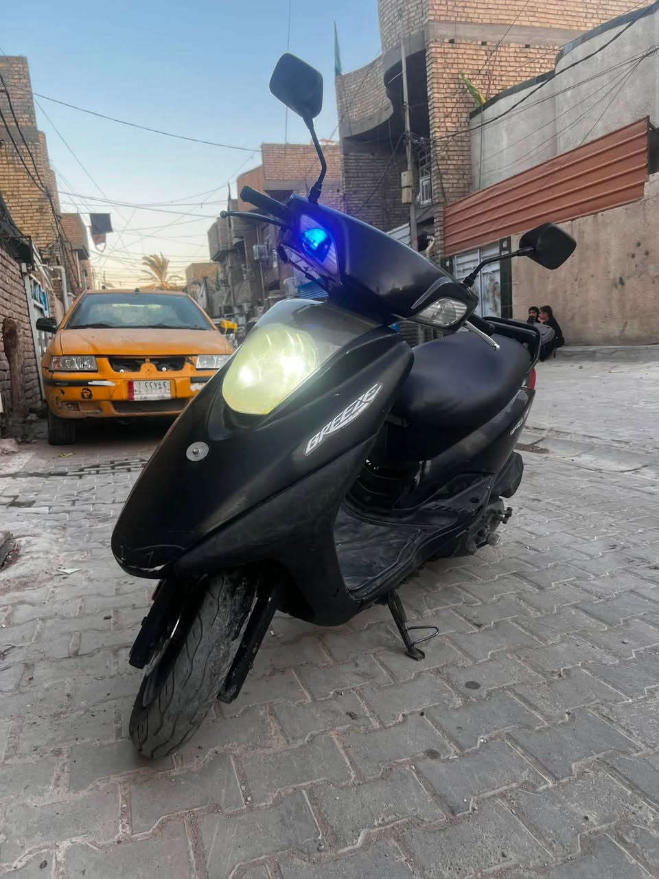 السلام عليكم ورحمة الله
بريز للبيع لايت ناصي 
دراجه كامله بدون اي نقص 
سلف هندر نكره 
شلعه ومعدل فوول
الدراجه بلاديه 
سعر 500 وبيها مجال قليل 
عنوان بغداد 
***********
