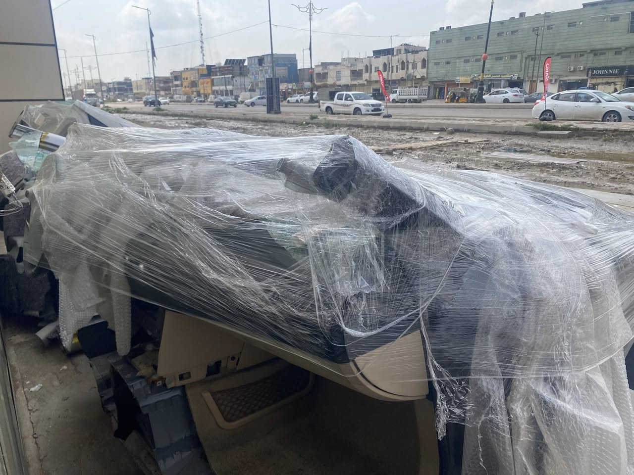 كصات بي كاملة هية و4 بوب والهاوزن الخلفي  واكو هواي غراض بعد للاستفسار الاتصال.
***********
