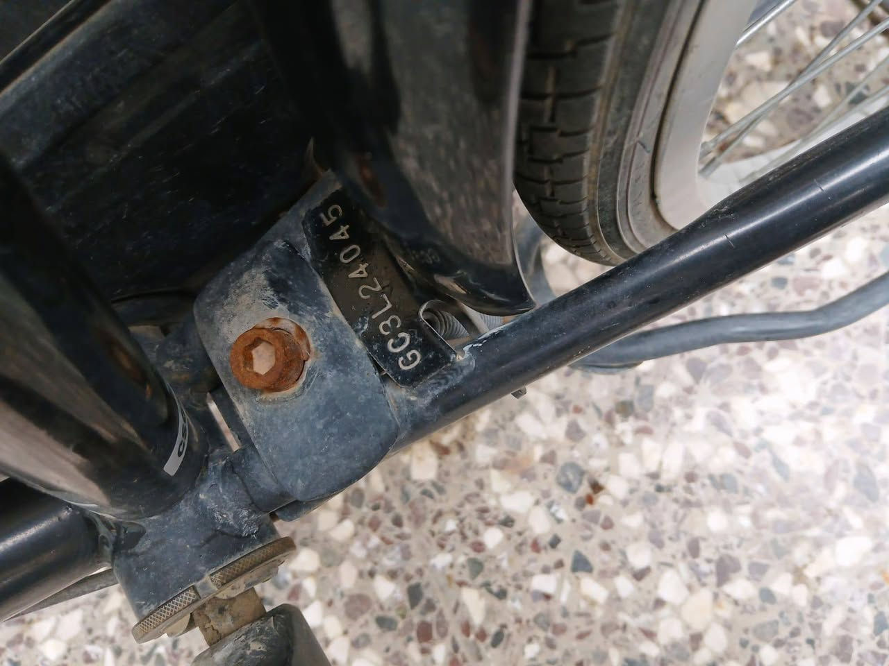 بايسكل بناتي قياس ٢٦ باله وليس تجاري كل الختومات بيه حسب ما موجود بالصور جميع ملحقاته بلصور دبلات وستان العنوان بغداد /شعله/ت*********** يوجد وتساب التاير الامامي بنجر بسيط
