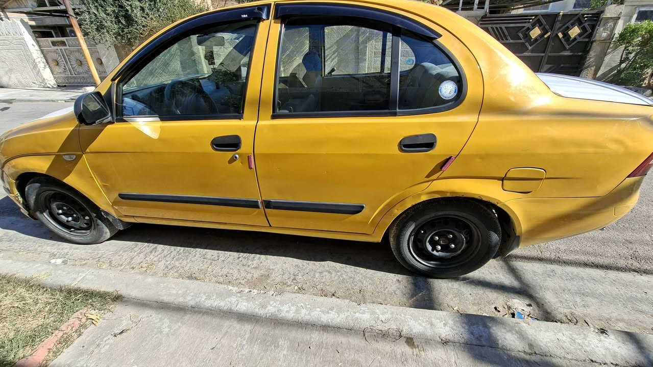 طيبه ٢٠١٥
بدون ضربه بدون صبغ عدا الهلالات
مكينه نظيفه بدون تبخير
تايرات جدد
دوشمه جديده 
شاشة اندويد اوتو كار بلي
بيها نقص جبنة مال بور وحساس صالنصة
والجامات الخلفية يرادلهن سيم جديد
شغلات بسيطة متكلف نص ورقة
ب٣٣ وبيها مجال بسيط 
عنوان بغداد غزالية
***********
