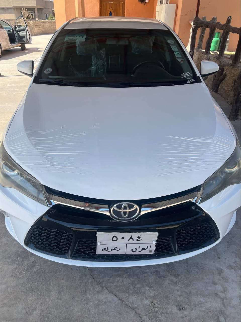 كامري ٢٠١٦ مواسفاتse زوور خاوينه. به كلين داخل بويه ٣ بارجه ي عيراقي سبوخه به بئ داخلي گئر و مه كينه ي زوور خاوينه به رشت ١٣٥هزار رويشتويه ٥ وه ره قه غرامه له سه ره  سعر ١٥٢ و مجالرقم موبايل *********** اكر, نينوى
