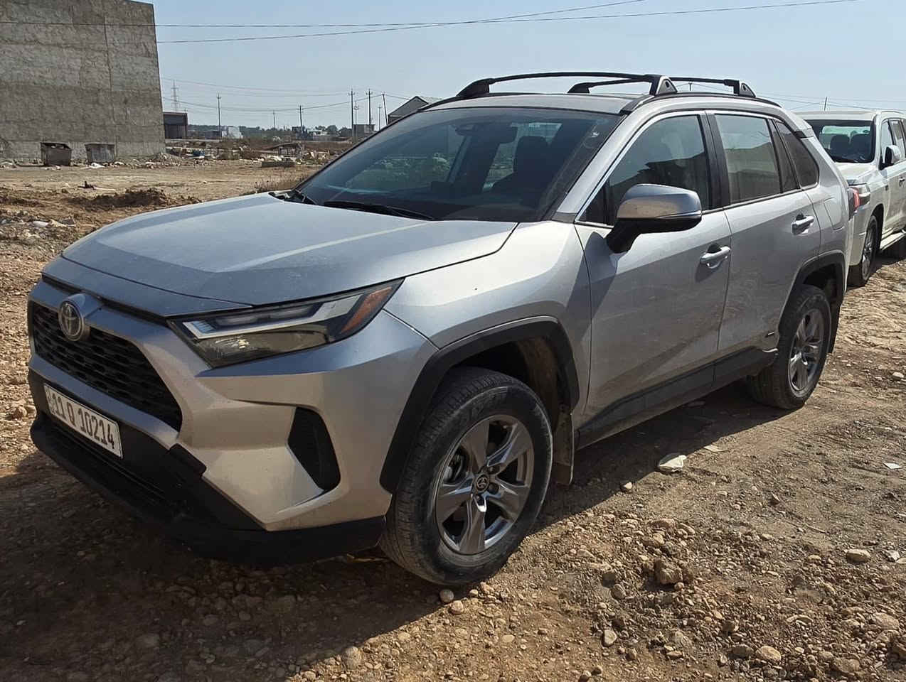 السلام عليكم 
للبيع تويوتا Rav4 هايبرد موديل 2024 رقم بغداد ماشية 34 مواصفات فول xle توقف ذاتي رادار نقطة عمياء تحديد مسار اشاير بالمري وضعيات قيادة فتحة سقف كشنات تدفئة مقود تدفئة حادث موضح بالسونار فقط بارد بالجاملغ عكس السائق السعر 250 للأستفسار الاتصال ***********
