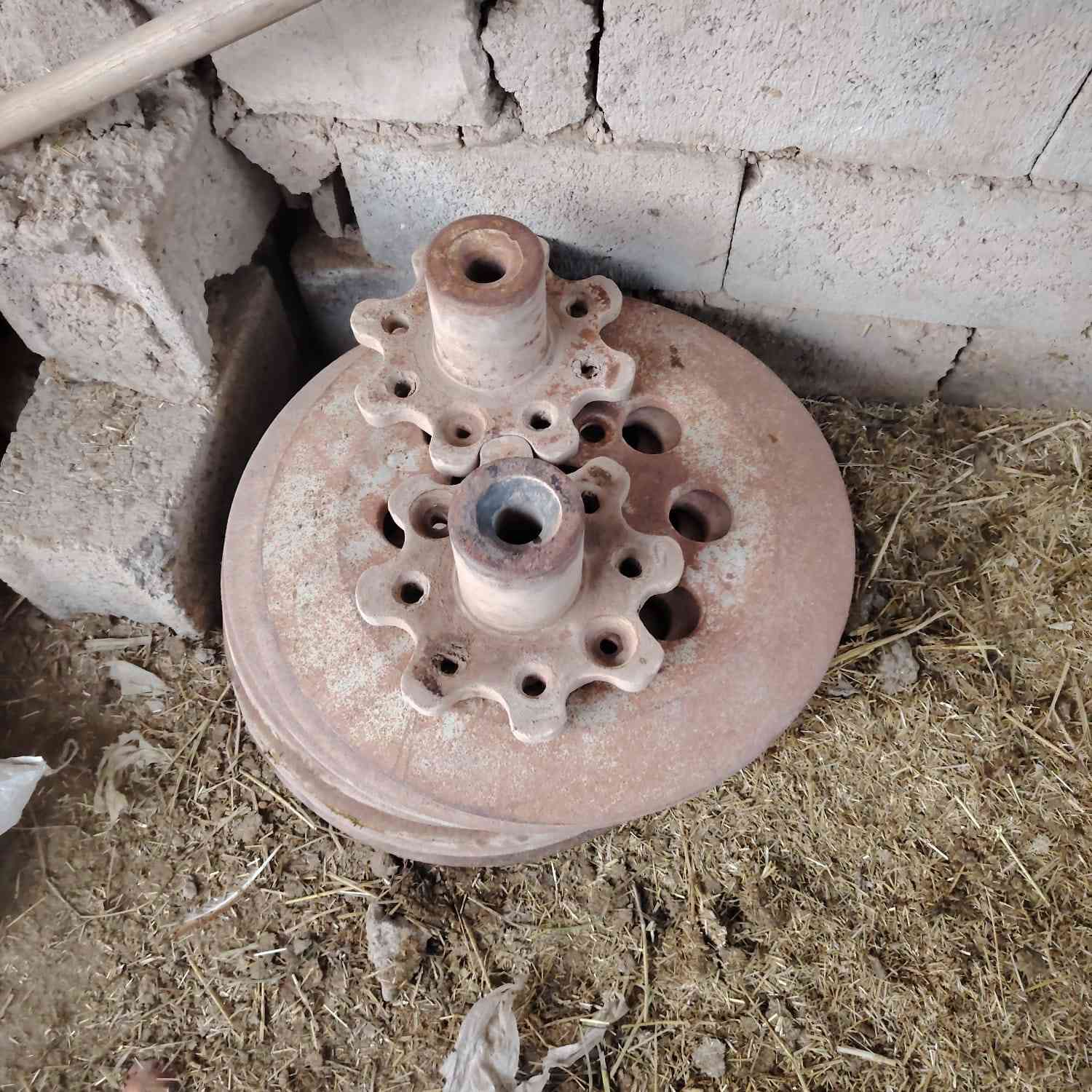 السلام عليكم تخم ثكالات عنتر 80 هنة والوردات والبراغي كاملات المكان ديالى الخالص تفاصيل اكثر اتصل وبيك خير وادلل ***********
***********مكلف بالنشر
