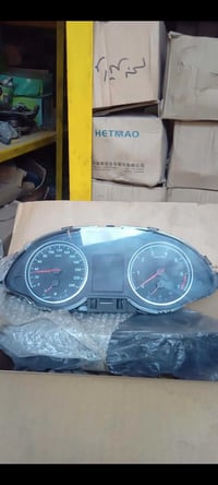 شاشة داشبورد • غير مستعمل • برلنس أصلية