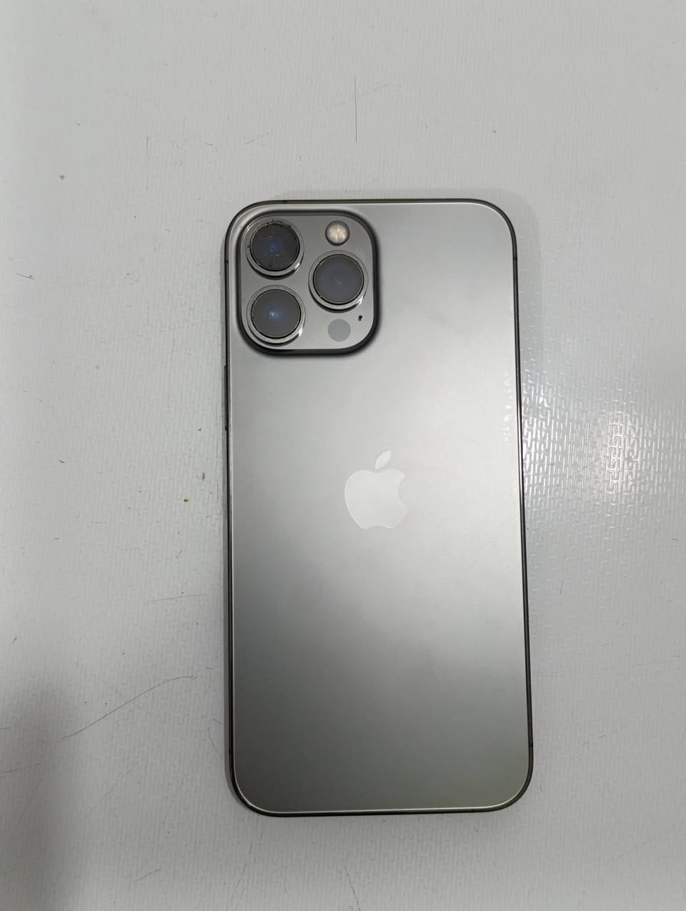 iphone 13 pro Max
فيس ايدي شغال 
مبدل شاشه+ بطارية 
256
امريكي نضيف 
سعره 500 بي مجال بسيط 
مكاني كوت مركز المدينة 

***********
