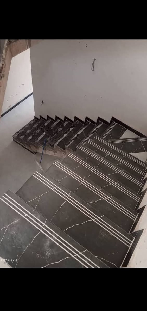 سلام عليكم خلفه سرميك مصري درجة اول جميع انواع السرميك مرمر وكاشي رقم واتس ***********
