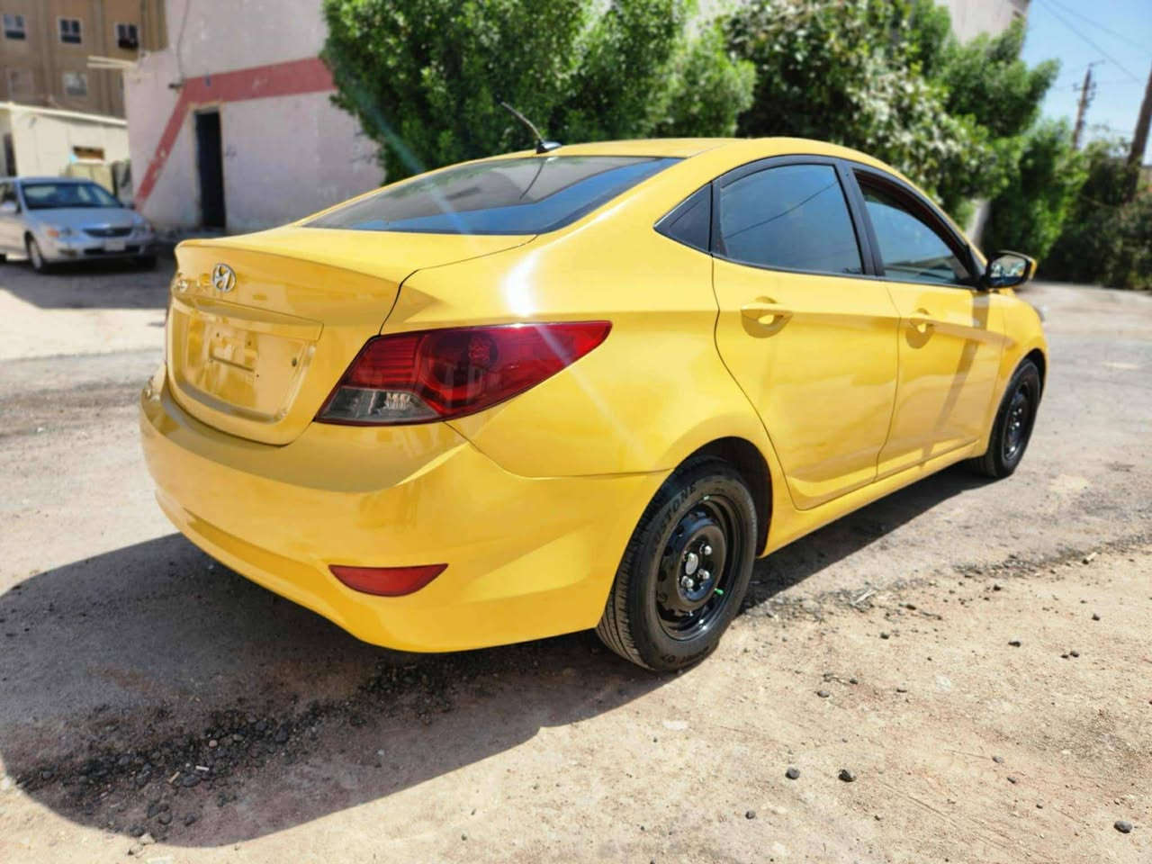 السلام عليكم اكسنت وارد امريكي موديل 2014 رقم بغداد دولي بأسمي حادثها بس بنيد مكينه كير حداديه تبريد تخم تاير جاهزه ما بيه اي نقص السعر 88 وبيه مجال قليل مكاني بابل ***********
