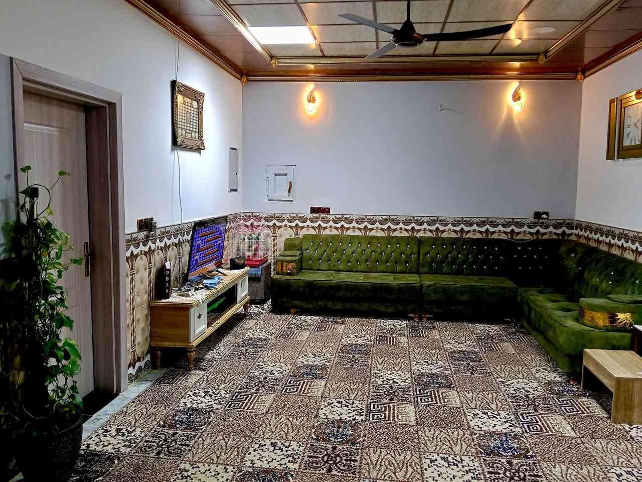 #يوجد دور عدد 2 للبيع في مجمع جنة تكريت ....200م
#الدور تم انشائها وفق المواصفات الهندسية .....
#لم...يتدخل كادر الشركة في بناء الدور .....
#تكفل صاحب البيت بالبناء وجلب الكوادر ...
#تم تغير في الدور من الداخل ...الخريطة ..بناء صحيات خارجية ...سقوف ثانوية ذو طابقين ...سيراميك درجة اولى .حديقة . كهربائيات أصلي درجة اولى ...
#الدور...واحد بالقرب من الثاني .(لصق) 
#الشراي بعد المعاينة أن شاء الله....
#للاتصال على الرقم التالي لمعرفة اي تفاصيل اخرى والسعر...
***********.
