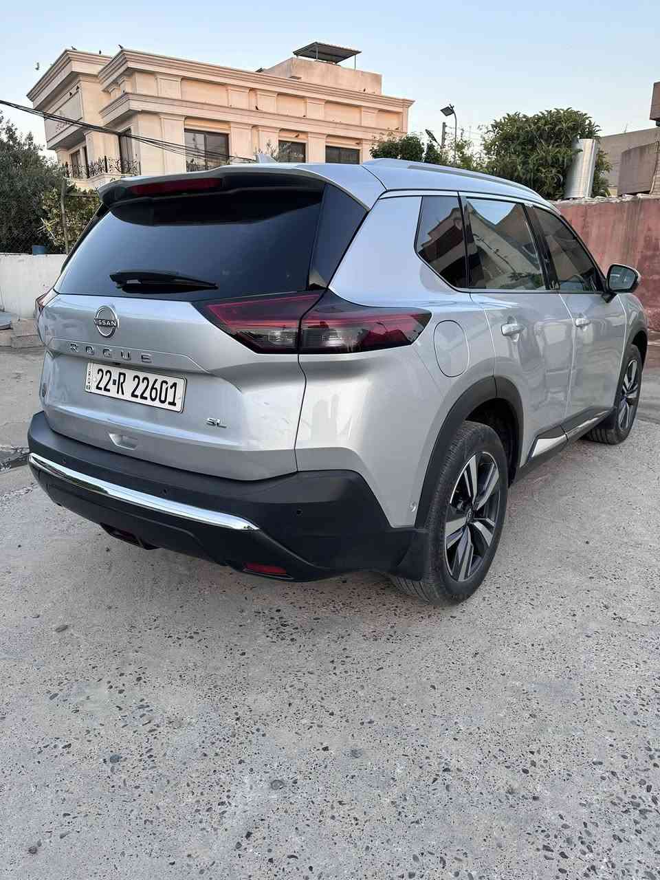 نيسان روج ٢٠٢٣ مواصفات SL فول سيارة كلين بدون صبغ بدون تعديل حادث دعامية خلفية فقط ايرباكات كلهم سليمة بالشرط ماشية ١٩ مايل رقم اربيل باسمي سيارة مال بيت مو مال معرض سعر ١٨٨ ورقة *********** واتس آب
