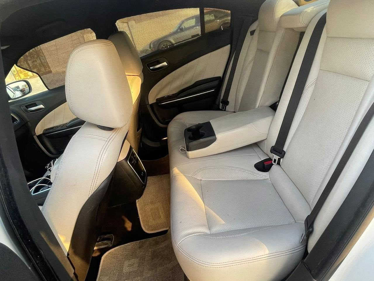 جارجر ١٦ مسجله ١٨ رقم بغداد شرط التحويل سيارة جاهزه مانقصها برغي استخدام شخصي تايرات جديدة باتري جديد ادامه كامله بيه مدكر امامي فقط والبنيد محدث مكينة ٣٦٠٠
بيع او مراوس برام وانطي فرق 
مكان السيارة بصرة


**إذا كنت صاحب هذا الإعلان وتريد حذفه لأي سبب، رجاءا أرسل رسالة إلى الدعم الفني**