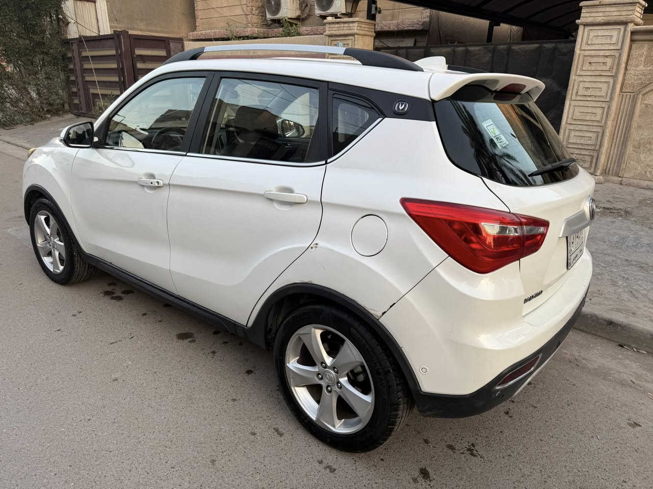 السلام عليكم
شانجان 2019 رقم بغداد ماشيه 115 الف فول مواصفات فتحه ومقاعد جلد وحساس امامي وخلفي وكاميرا خلفيه وبصمه وتحكم ستيرن وصيانتها كله بلشركه بيها صبغ قبغ الجنطه والدعاميه الخلفيه وتصليح شويه بليه الخلفيه رقم التلفون ***********
