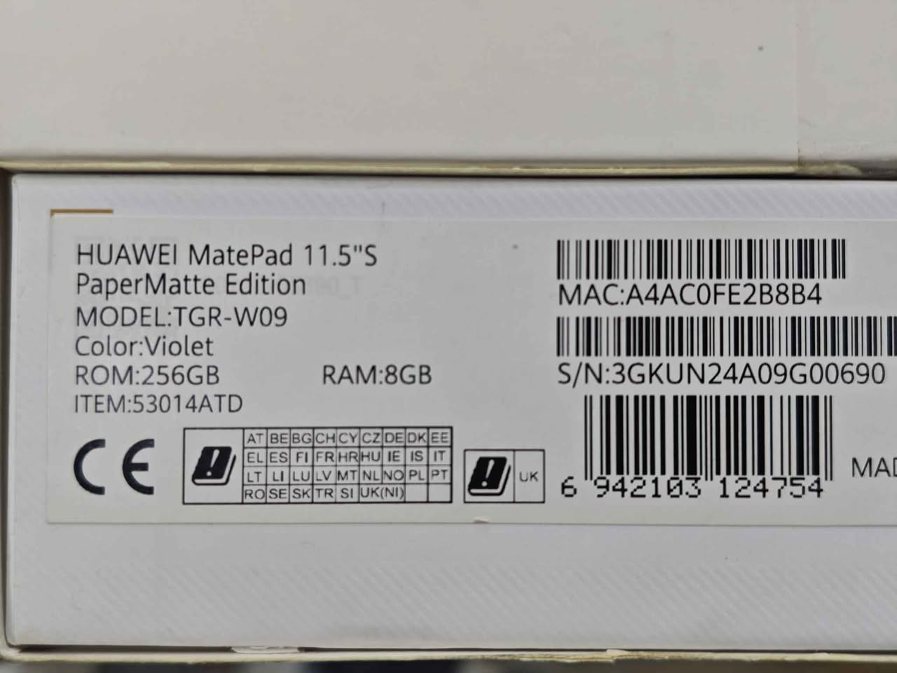 📱 Huawei MatePad 11.5S
تابلت أنيق يجمع الأداء القوي مع شاشة مذهلة للقراءة والرسم مع قلم وكيبورد ✨ 

• شاشة 11.5 بوصة PaperMatte بدقة 2.8K (2800×1840) وتردد 144Hz
• معالج Kirin T92C / Kirin 9000WL لأداء سريع وسلس
• ذاكرة 8GB أو 12GB RAM مع 256GB تخزين
• كاميرا خلفية 13MP لالتقاط الصور والمستندات
• كاميرا أمامية 8MP للمكالمات والفيديو
• بطارية كبيرة 8800mAh مع شحن سريع حتى 40W
• نظام HarmonyOS مع ميزات تعدد المهام
• 4 سماعات ستيريو لصوت قوي وواضح
• يدعم M-Pencil والكيبورد المغناطيسي للعمل والدراسة
ضرر موضع بالصور ما مأثر على الشاشة ضمان اسبوع 
السعر 455,000 
يوجد توصيل جميع محافظات العراق 
للحجز والاستفسار على الواتساب 
*********** الرمادي, الأنبار
