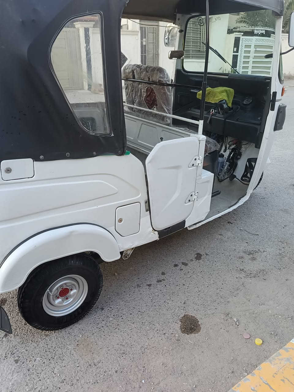 سلام عليكم شباب تكتك مديل 2022  شهر 7رقم وسنويه تكتك نضيفه اي نقص مابيه يعني بوجهك عل شارع وبلعافيه عل ياخذهه اني مكلف بل نشر لشراي يخابر ***********
