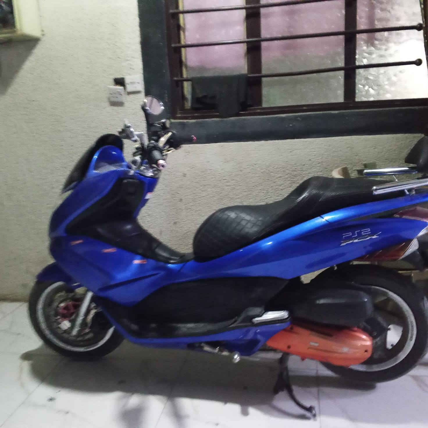 السلام عليكم بي سي اكس للبيع ياباني جيل الاول نضيفه كلش جيل الاول رايدها ب1700 مكاني جسر ديالى رقم الهاتف***********
