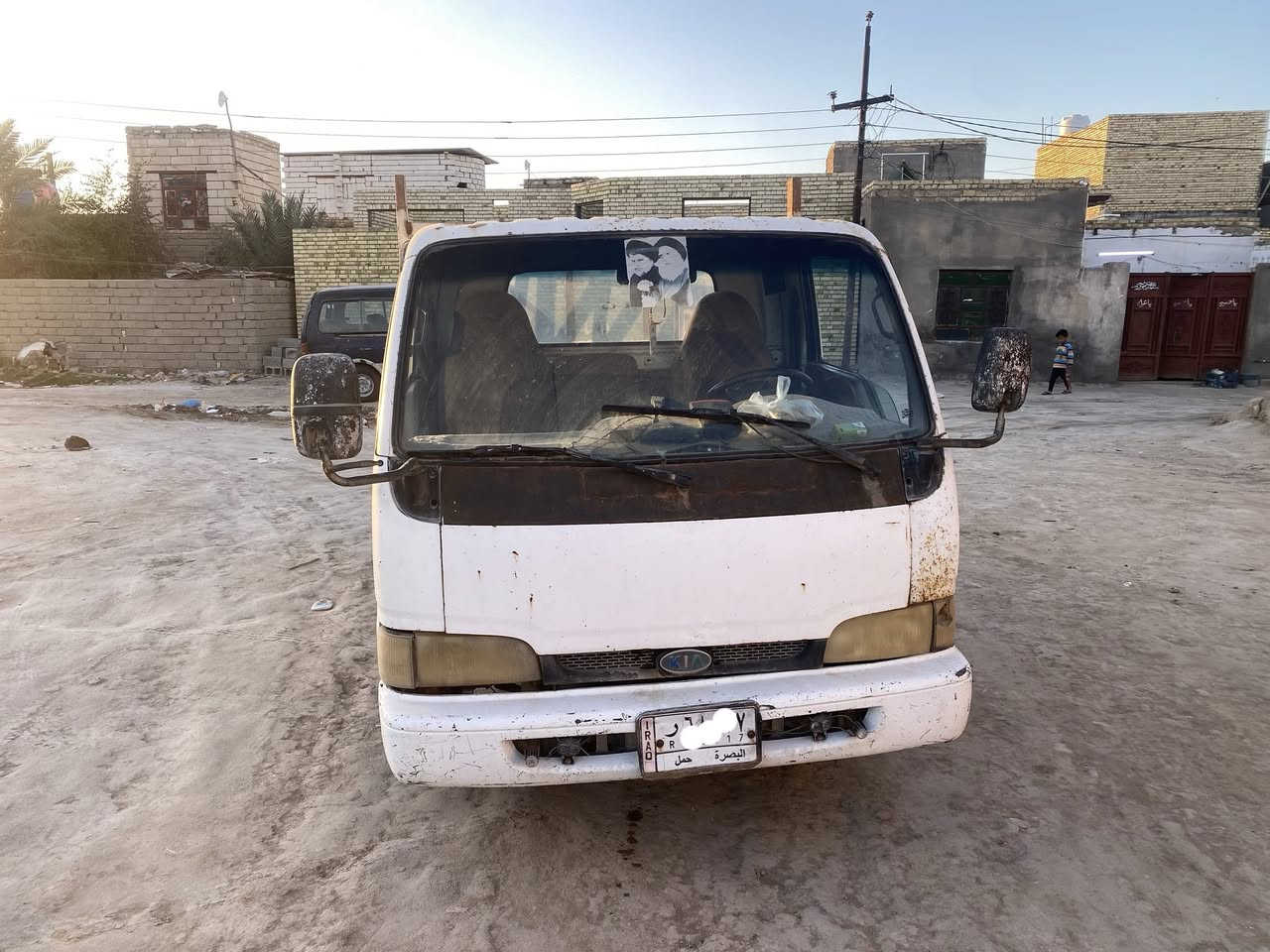 كيا فونتيره للبيع موديل  1998
مكينه خير من الله 
كير بيه الثاني يفلت والرابع مايجي 
سنويه صاقطه من 2020 
رقم بصره الماني 
شاصي بيه فطر ومصلح 
حداديه جديده تايرات نص عمر تحويل ثاني يوم راعيها موجود بلبصره مكان السياره ناصريه الفضليه السعر 30 وبيه مجال قليل 
 ***********
