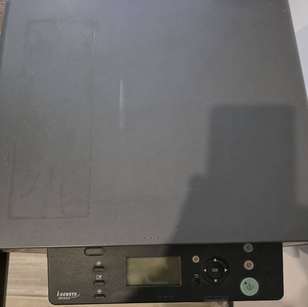 طابعة كانون 4410 ابيض واسود بحالة جيدة جدا ، ما واصلة مصلح ابد وعليها كارت جديد
للاستفسار الاتصال على الرقم 
*********** موصل, نينوى
