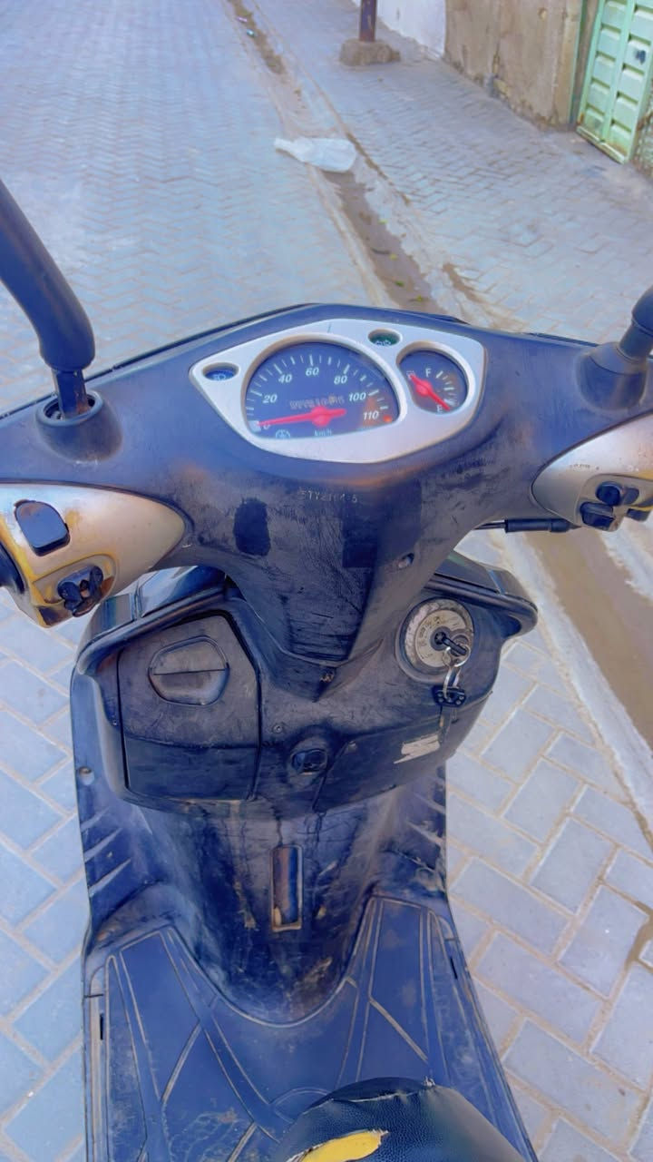 يالله 
دراجه سكنس نثيه للبيع دشبول 110مختمه ختم واحد بلاديه جيب فيتر وياك وتعال 
بغداد/ البلديات
***********
السعر 550
