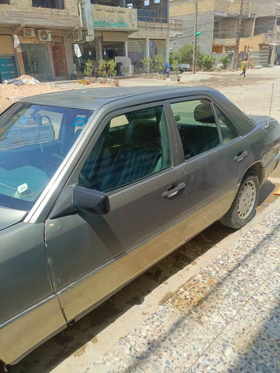 سلام عليكم مارسيدس دب محرك محور بطة 3000 السيارة مال جناي السعر 48ورقة***********
