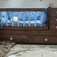 سرير اطفال • نظيف كلش • ناحية الكوير