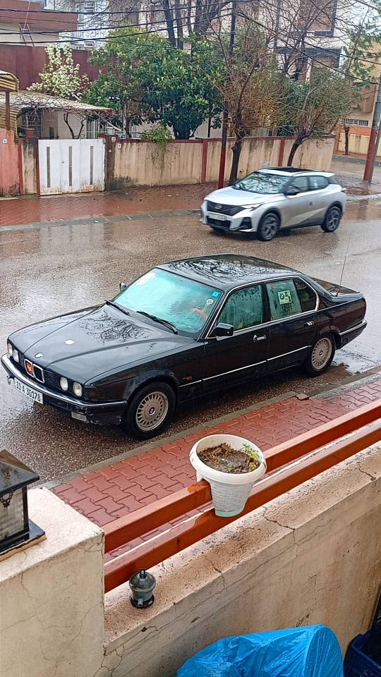 بيم موديل ٩١ رقم بغداد دولي سنويه جديده هزه جديده كير ومحرك بشرط تبريد ميشتغل سنتر لوك شغال بيه ترتيبات بسيطه مكانه بغداد الجديده السعر ٤٨ وبيه مجال للطيبين للاستفسار اتصل ***********
بيع او مراوس السعر ٤٨ وبيه مجال حك الجيه بغداد, العراق
