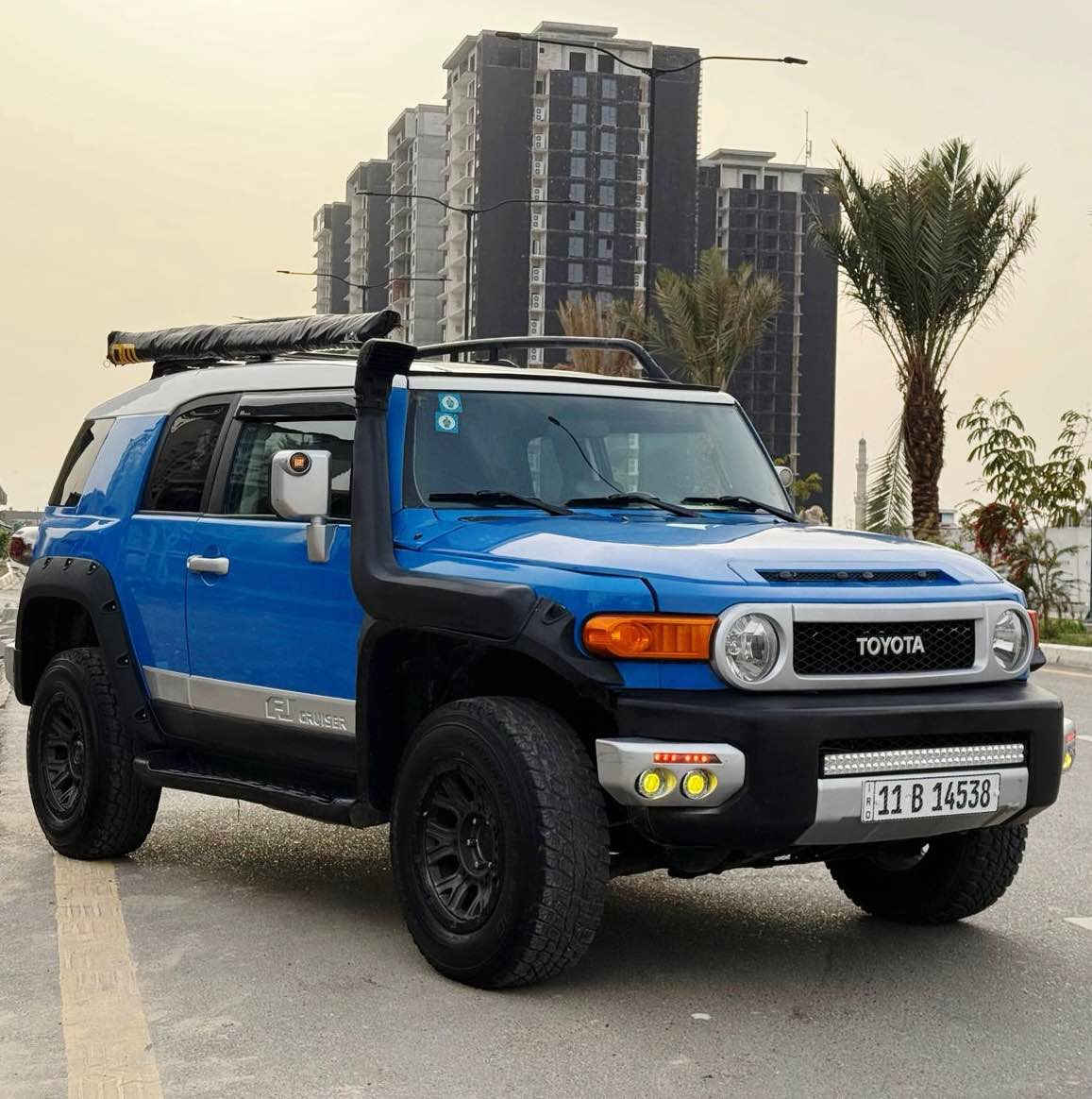 السلام عليكم 
تيوتا Fj 2007 
لون ازرق مميز 💙
رقم بغداد هزه ورقم جديد
محرك 6 سلندر 4000
كير اوتو 
فور ويل 4️⃣❌4️⃣

المواصفات 
داخل لونين
بوصلات
دفلوك
شاشه اندرويد
كامره خلفيه 
(((عليه منضومه غاز 80 لتر )))
عليه خيمه مال سفر 
عليه ويل رياضي 18 + تايرات جبلي
عليه شوته
عليه بوشكرات
عليه دمام صوت
عليه بك لايت Led سموك
وعندي بعد كم شغله بروجكترات وشغلات انطيهن ويه سياره 
سياره صدر امامي + صدر خلفي + مشط سترين كله جديد
اخوان سياره بيه 5 قطع صبغ
السعر 133 وبيه مجال بسيط
مكان السياره الغزاليه 
للاستفسار (***********) بغداد, العراق
