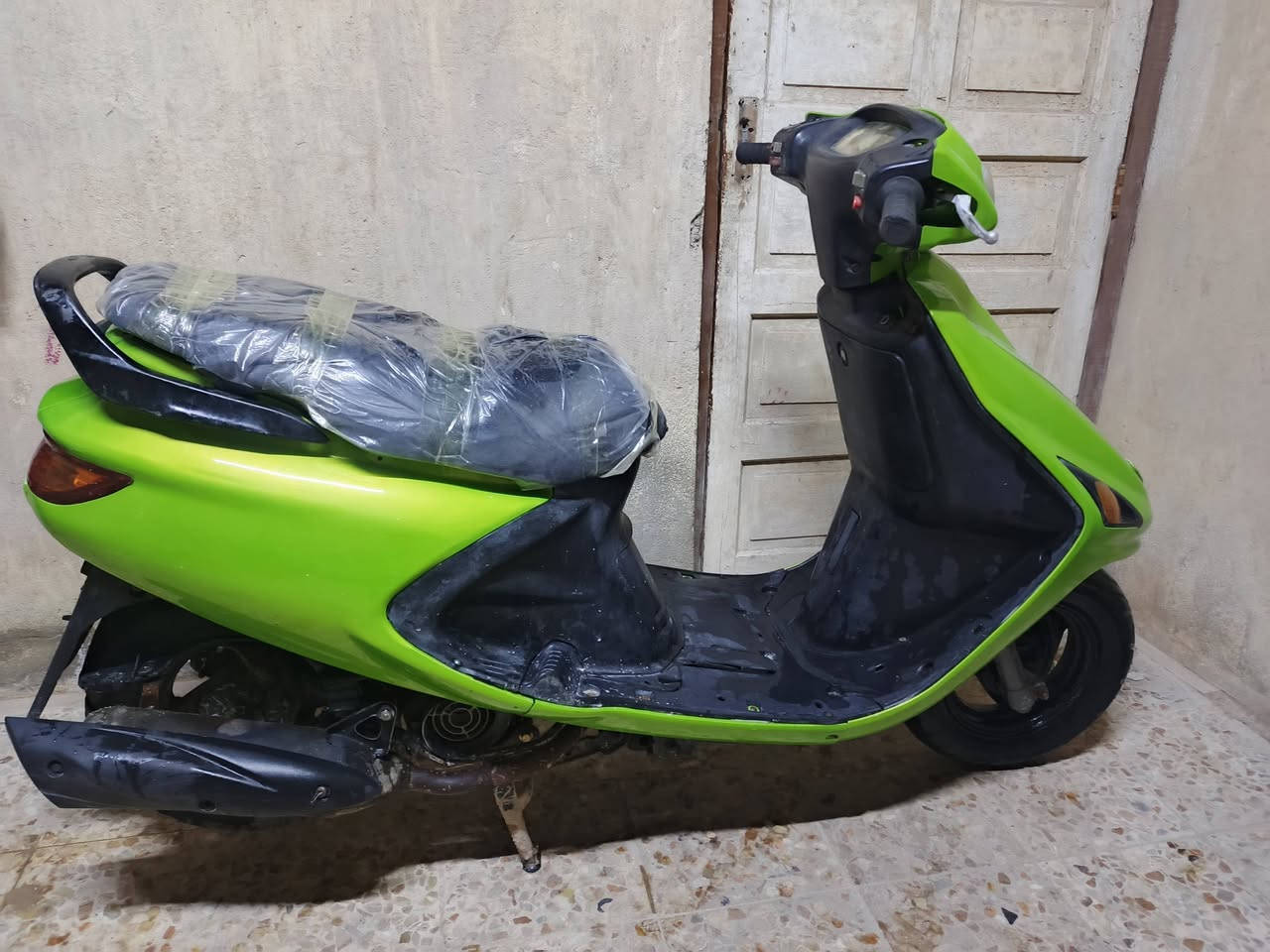 دراجه فراشه نضيفه مشيها حلوو مكينه حلوه شغاله دكه هندر شغاله بس هندر لحد يسئل ع تفاصيل دراجه شوف لعين كدامك شغاله هندر مكينه حلوه السعر 350 بيها مجال مكان بصره حي الاصدقاء ***********
