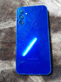 جهاز اي 15 جهاز ما مفتوح بس الرادله شاشه الله شاهد شغال السعر50 وبي مج...