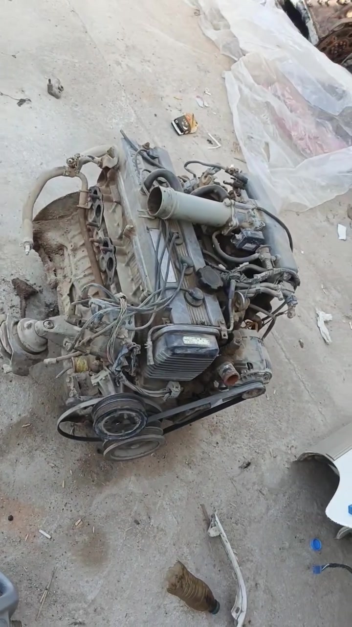 سلام عليكم
ماكين ثنين ونص 
ومكاين ونجي 
للبيع الي يحتاج غراض موجوده 
اشتري سيارات تصقيط الي عنده يتصل ***********
