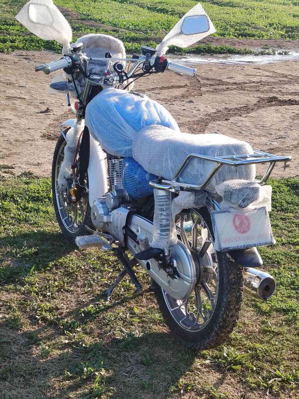 دراجه سولنك
صبانه ما لاخته
دبل دسك كلج دهن موديل25 منفيس موجود 
الون رصاصي بصمه وتشغيل عن بعد
السعر 825 وبي مجال 
***********
