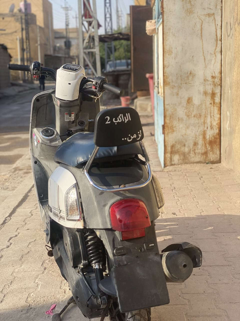 سلام عليكم بوليس نضيفه البيع كلشي شغل ما مفتوحه فحص مكانيّ حيانيه سعره 650 وبيه مجال رقمي ***********
