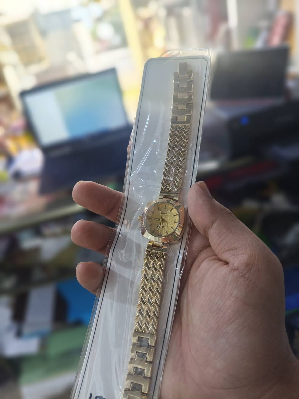 ساعات مكتبة المعلم 
#مكتبةالمعلم


**إذا كنت صاحب هذا الإعلان وتريد حذفه لأي سبب، رجاءا أرسل رسالة إلى الدعم الفني**