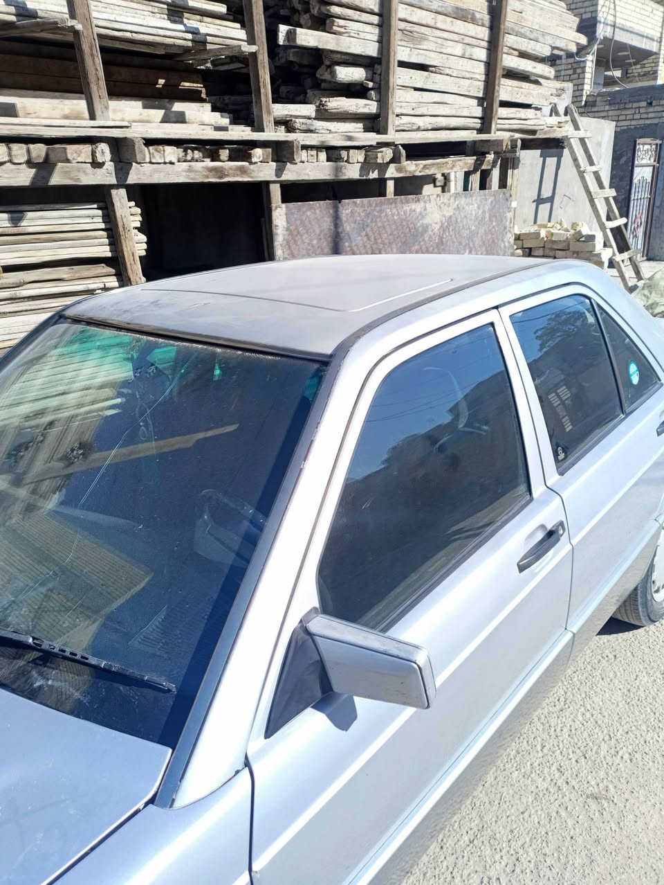 السلام عليكم للبيع موديل 92 مكينه الفين تبريد شغال سياره جاهزه ***********
