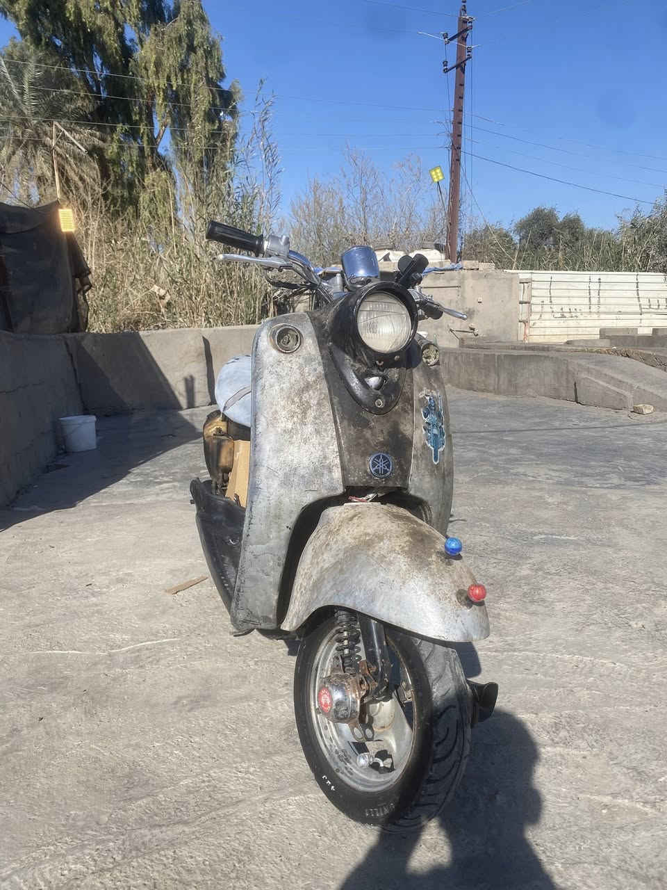 دراجه كلاسك عبد الحليم نضيفه نقص بس كفرات خلفيه سعر100وبيهه مجال شراي تعال واتساب***********
