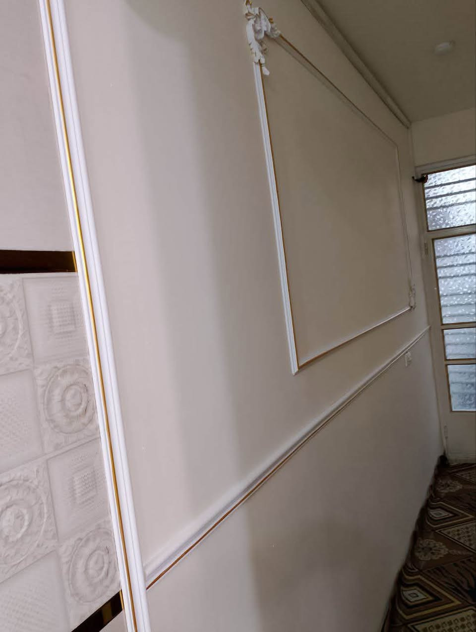 🏡✨ فرصة مميزة للبيع – بيت حديث✨🏡
زراعي سند 25 قرار محكمه 
📍 بغداد – الدوره شارع 60  

قرب أسواق النورس 

📐 المساحة: 100 م²
📏 الواجهة: 5 
📏 النزال: 20 

🏗️ بناء 2025  – تصميم عصري وديكورات حديثة

🔹 الطابق الأرضي: استقبال أنيق + مطبخ عملي + صحيات +غرفة نوم 

🔹 الطابق الثاني: 3 غرف  نوم + صحيات
🔹 الطابق الثالث: بيتوته + سطح

✅ خدمات كاملة (ماء – كهرباء – مجاري )
📜 طابو زراعي – سند 25

💰 السعر: 185 مليون وبي مجال 

🚨 بيت نظيف وبسعر مناسب مقارنة بالموقع 🚨

📞 للاستفسار الاتصال على:
***********
متوفر واتس اب
