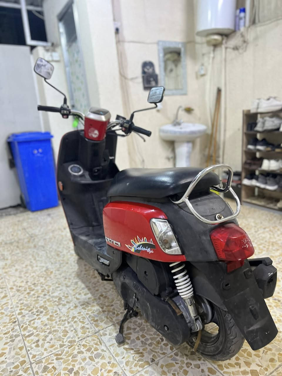 السلام عليكم للبيع بوليس مسطره مال رمبه صالها 8نازله رمبه ماشيه 11الف الدراجه بعدها بحاله الوكال نازله من الضلال مكينه خرسه مامدود عليها درنفيس كهربائيات كلها شغاله من الطول للطول دهن كله مرتب ابدله وبانزين محسن الدراجه جديده كلش وبل عافيه عالياخذها 
المكان بغداد الشعب 
السعر مليون و200وبيها مجال حك الجيه 
استفسار ***********
