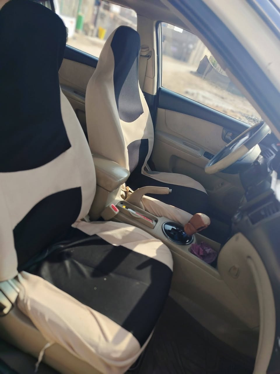 السلام عليكم  من رخصة الادمن كيا اوبتميا موديل 2010 فول خليجي مواصفات فتحه بصمه بيها جاملغ امامي السونار موجود  السعر 125 وبيها مجال العنوان واسط ناحية تاج الدين  الحفرية للاتصال ***********
