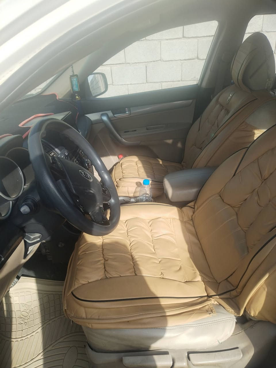 السلام عليكم سورنتو موديل ١٢ مكينه 2400 تحويل ثاني يوم رقم بصره ب 110 وبيه مجال للاتصال على لرقم ***********
