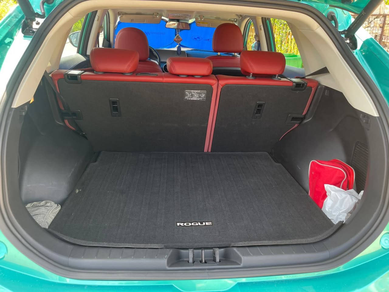 موديل:2023  من شركة ليث العبيدي
• محرك: قوي + اقتصادي بالوقود

فول مواصفات بانوراما داخل احمر سيارة مميزة جدا جدا 
ماشيه ٤٠ كم 
 • : أوتوماتيك

 • الدفع: أمامي

 • اللون: أخضر مميز (تيال/تركوازي)

 • شاشة كبيرة + نظام ذكي

 • كاميرات + حساسات أمامي وخلفي

 • إضاءة LED كاملة

 • جنوط رياضية

 • فتحة سقف (إن وجدت)

 • تبريد وتدفئة ممتازة

📊 الحالة:

 • السيارة نظيفة جداً ✔️

 • استخدام شخصي

 • بدون مشاكل ميكانيكية

 • جاهزة للاستخدام مباشرة

💰 السعر: 158 ورقه 

موقعها أربيل 

📞 للتواصل:

***********

📱 (رقمك هنا)
