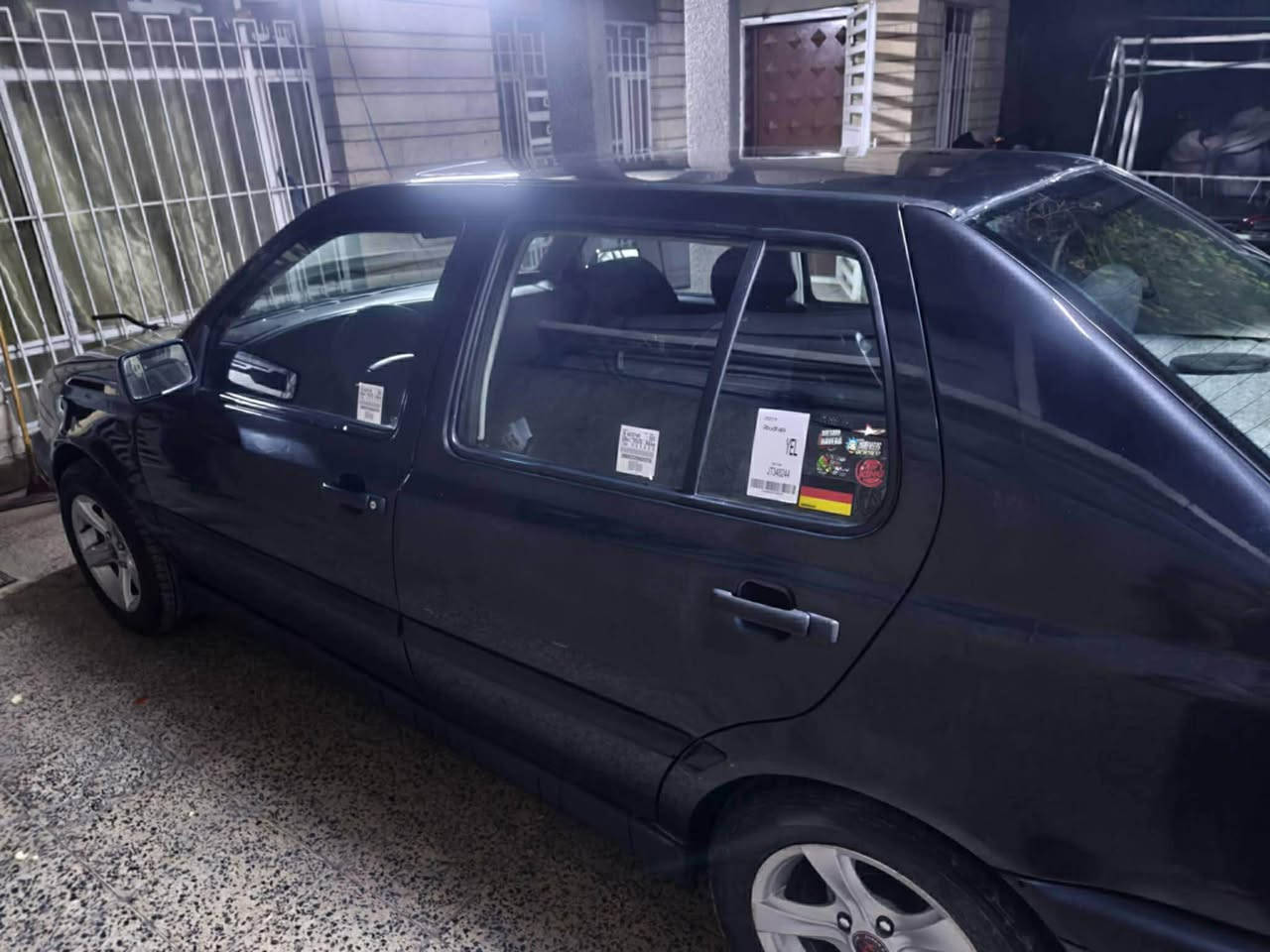 السلام عليكم كولف فنتو موديل ٩٥لبيع نظيفه كامله مابيها نقص مكينه كير خير من الله رقم بغداد بسمي هزه جديد نقص غاز تبريد فقط صبغتها حلوه سياره بلعافيه عله ياخذها سعرها ٤٤بيها مجال بسيط مكاني بغداد سبع ابكار قرب الوقف سني 
هـ*********** بغداد, العراق
