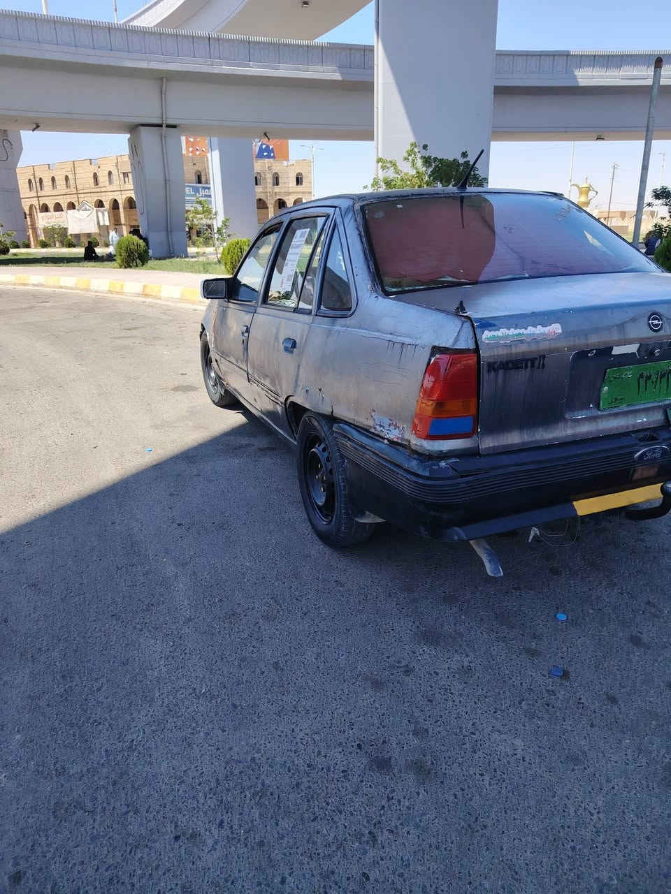 سلا عليكم سياره كاديت مديل 93 سياره نضيفه ما ناقصها شي شراي ادخل خاص او اتصل وبيك خير و لل/*********** ابو حسام
