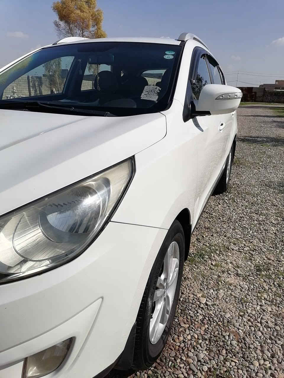 سلام عليكم
توكسون ٢٠١١ للبيع السيارة كفالة عامة من الصبغ والتبديل وكير ومحرك 
مواصفات السيارة 
كير توماتيك 
اشاير بالمري
كشن جك
شاشة وكاميرا
جامات تصعد ويا القفل
سنوية لي ٢٠٣٠ وباسمي هزة ماساقطة 
رقم اربيل الجديد السيارة ماشية ١٦٠ الف 
السيارة كل شي بي بلادي 
السعر ١٤٨ وبيها مجال 
*********** الرقم بي واتس اب والي ما تفيدو السيارة يعبر المنشور وشكراً
