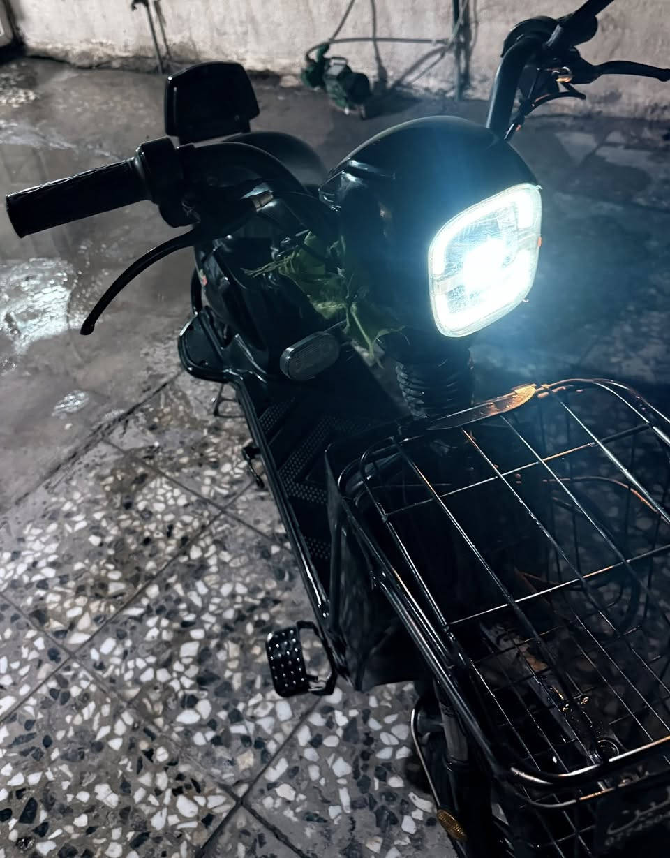 دراجة شحن للبيع!!🛵
السلام عليكم

دراجة شحن حجم 14 بطاريات 4 تشغل بلوتوث التشغيل مالتها سويج و بصمه وأشاير جانبية امامية وخلفية بيها مكان للبايدر 3 سرع وبيها منفذ شحن للجهاز اشاير جانبيه ودبلات خلفي وامامي وبيها قفل ويل للأمان لايت عالي وناصي ستاند جانبي وتعليك التاير الامامي الخلفي مابي شي والشاشه موضحه بالصوره سعرها 300  مكاني بغداد الحرية قرب شارع ابو حطاب

الهاتف:(***********)📞

موجود واتساب
