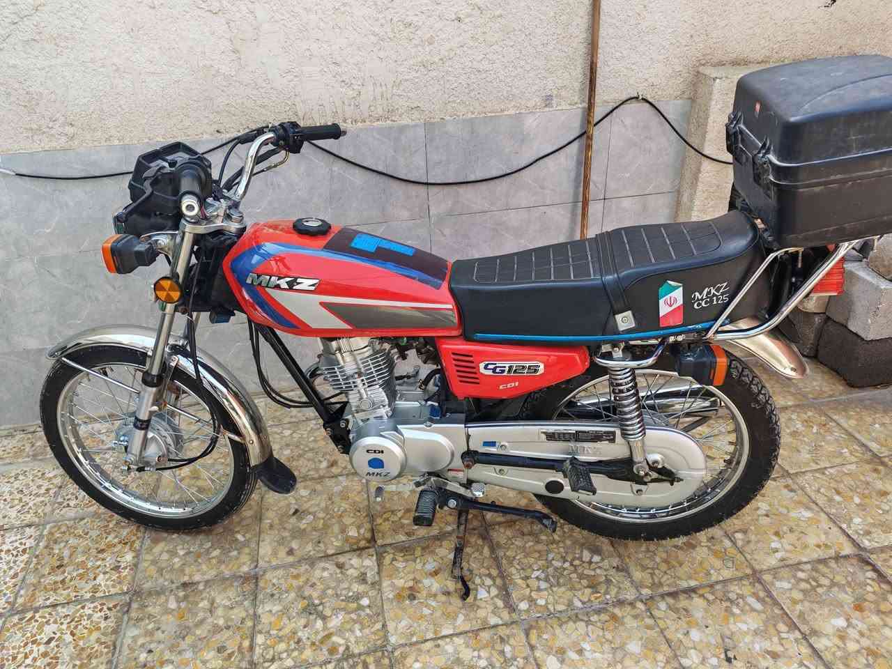 السلام عليكم دراجة  mkz وكيلها سيد خلدون بعدها جديده مال جناي السعر واحد ومية وبيها مجال للشراي ***********
