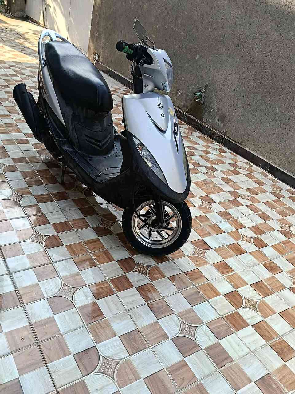 سلام عليكم بيع مستعجل دراجه ماكس مكينه 55شلعه ومعدل خير من الله تخم تاير جديد ويل نجمه كهربايات كله شغاله ماعده لاشاير مكان كوت السعر انتصال على الرقم *********** المو شراي لايتعبني رجائن
